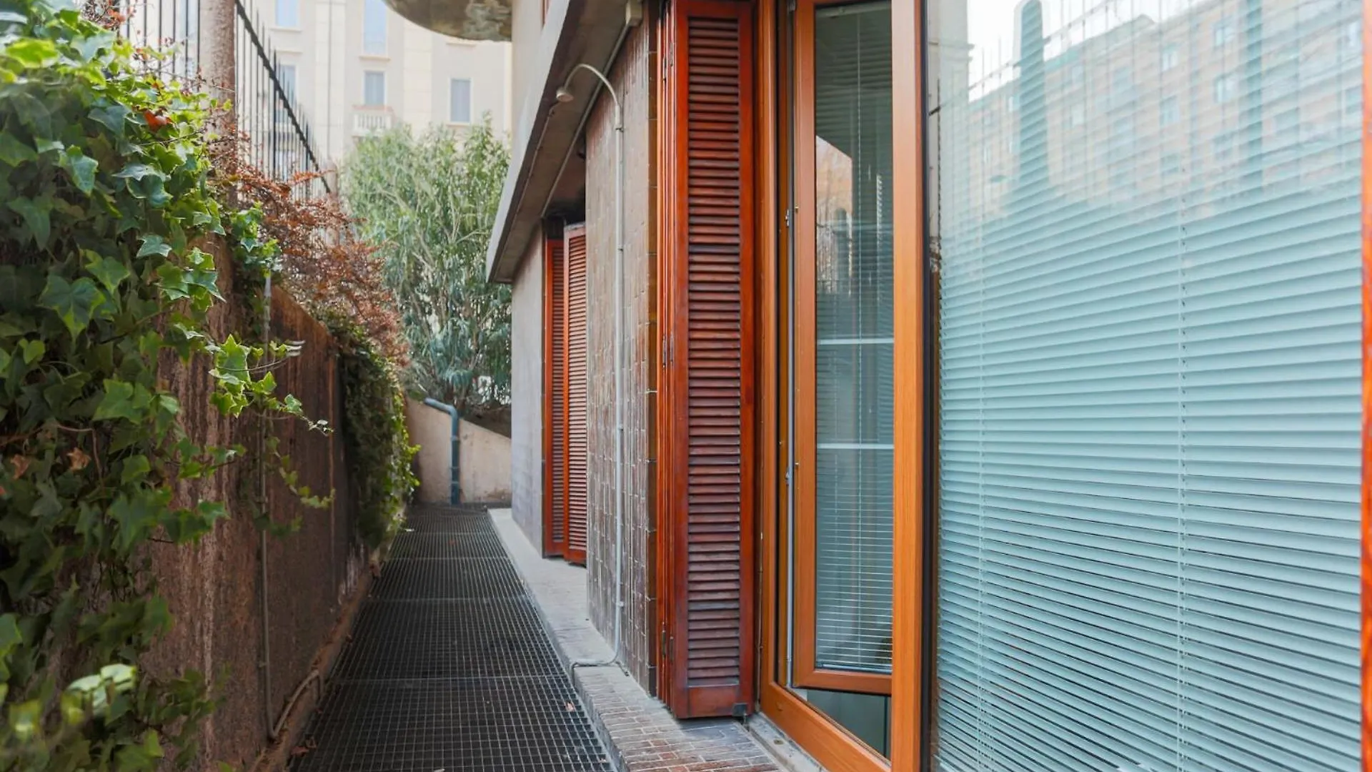 The Best Rent - One-Bedroom Apartment Near Crocetta Milano Italien